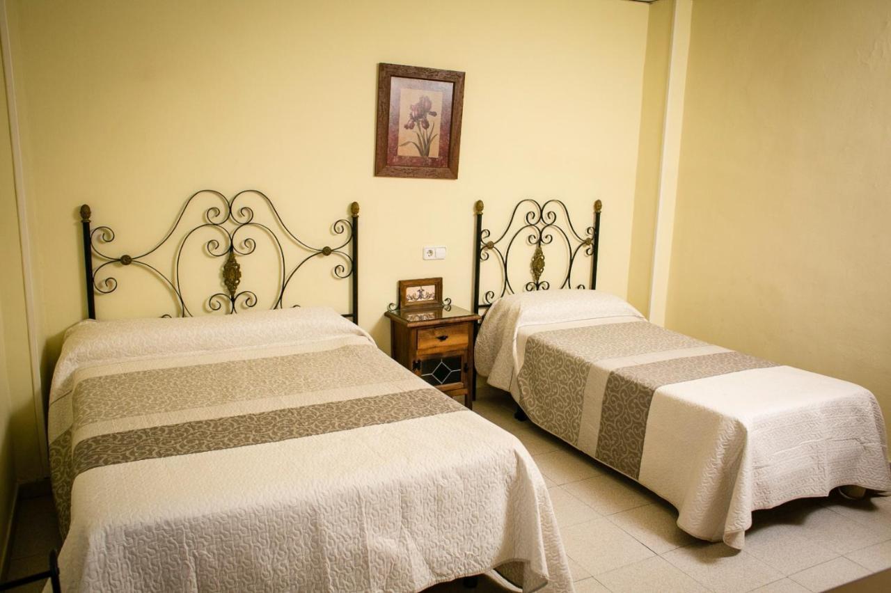 Hostal Restaurante El Paso Байлен Экстерьер фото