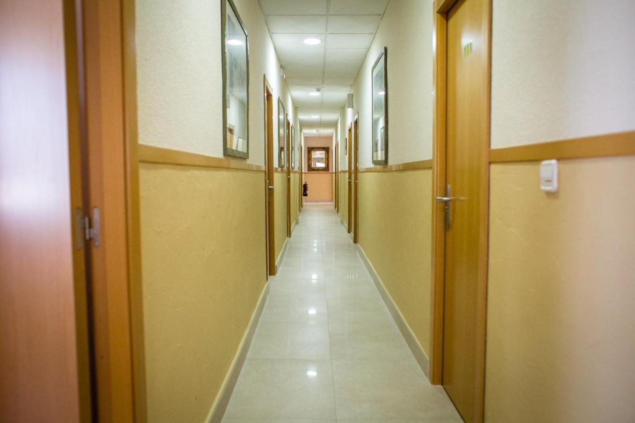 Hostal Restaurante El Paso Байлен Экстерьер фото