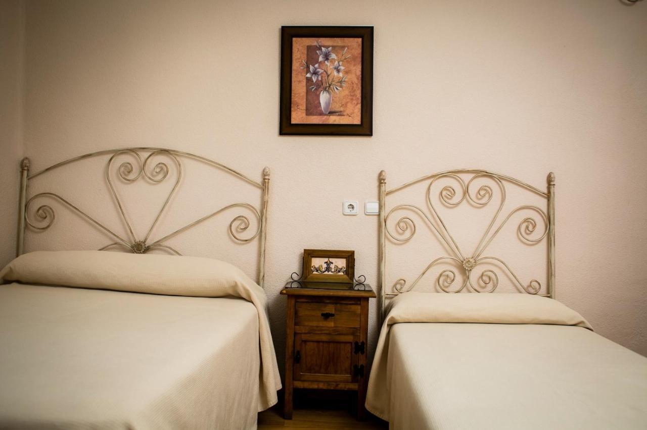 Hostal Restaurante El Paso Байлен Экстерьер фото