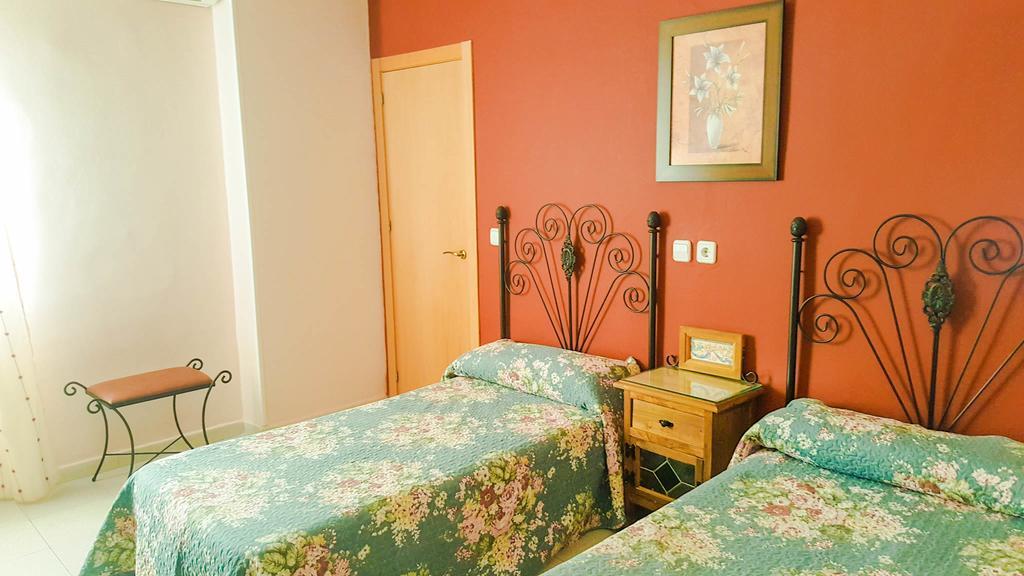 Hostal Restaurante El Paso Байлен Экстерьер фото